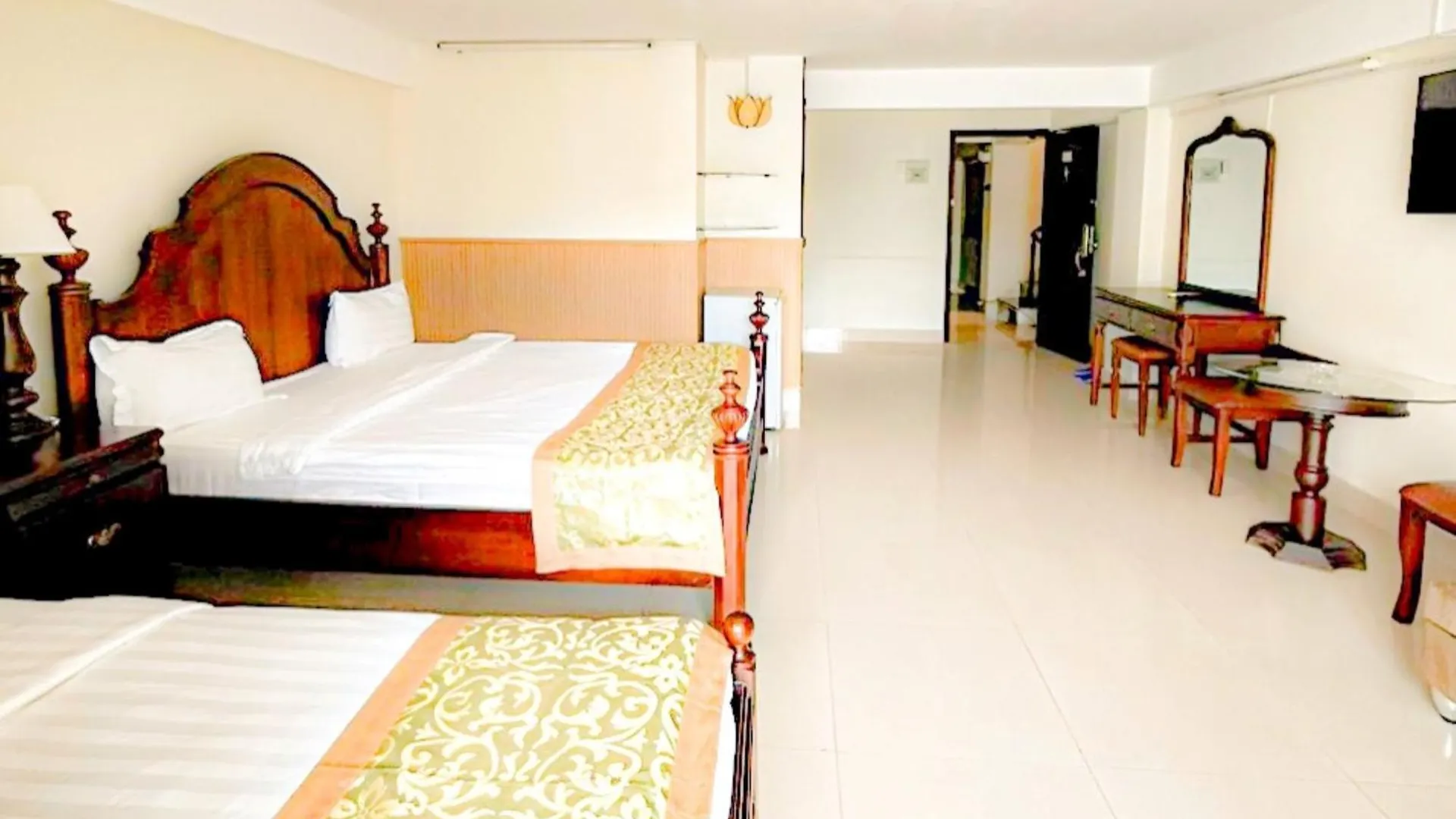 Hoang Le Hotel Ho Chi Minh City
